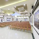 Redfox Cinemascope An Apart Hotel