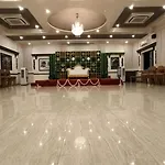Redfox Cinemascope An Apart Hotel