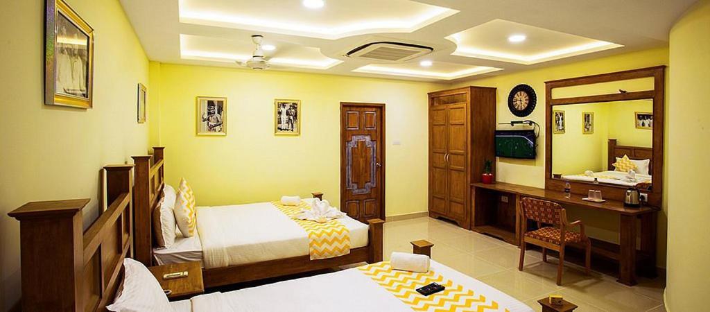 Redfox Cinemascope An 3* Chennai
