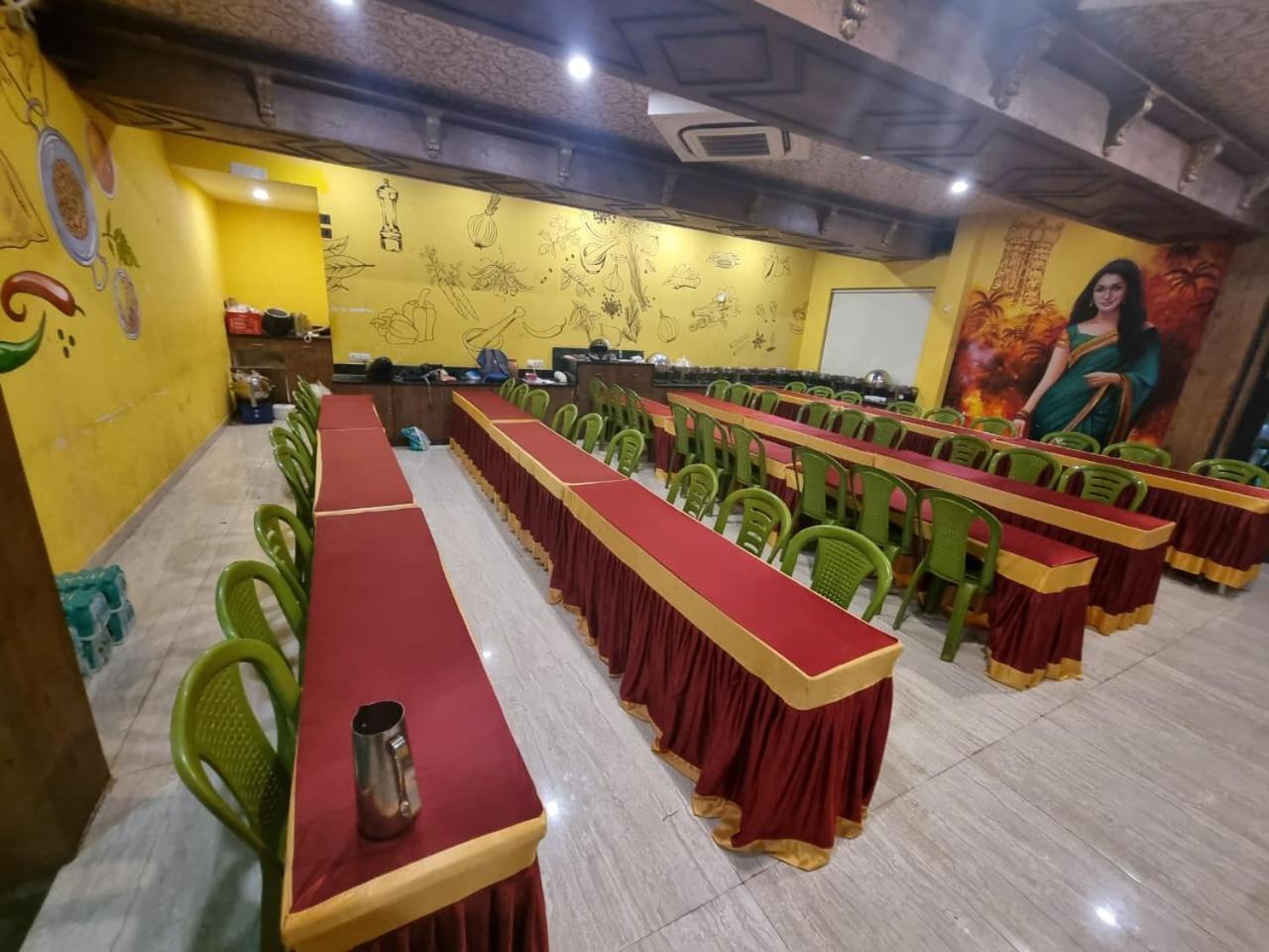 Hotel Redfox Cinemascope An Chennai