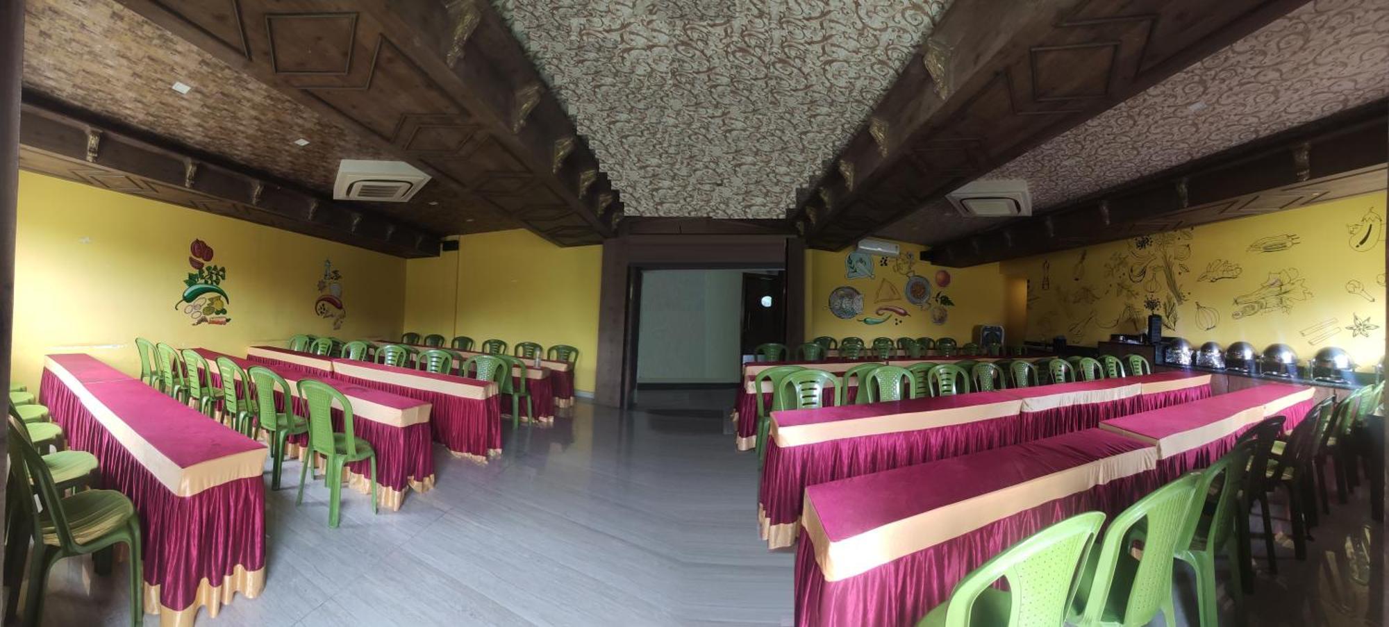 Redfox Cinemascope An Hotel Chennai