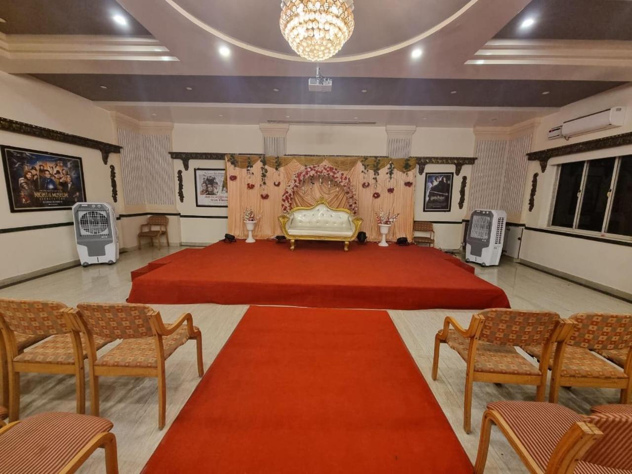 Hotel Redfox Cinemascope An Chennai